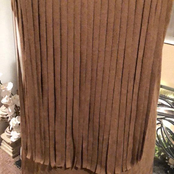 Gorgeous dress - Picture 5 of 8